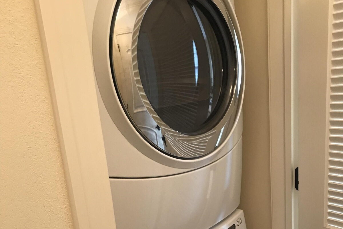 Washer/Dryer set  off of hallway to bedrooms (2nd set in laundry room off garage