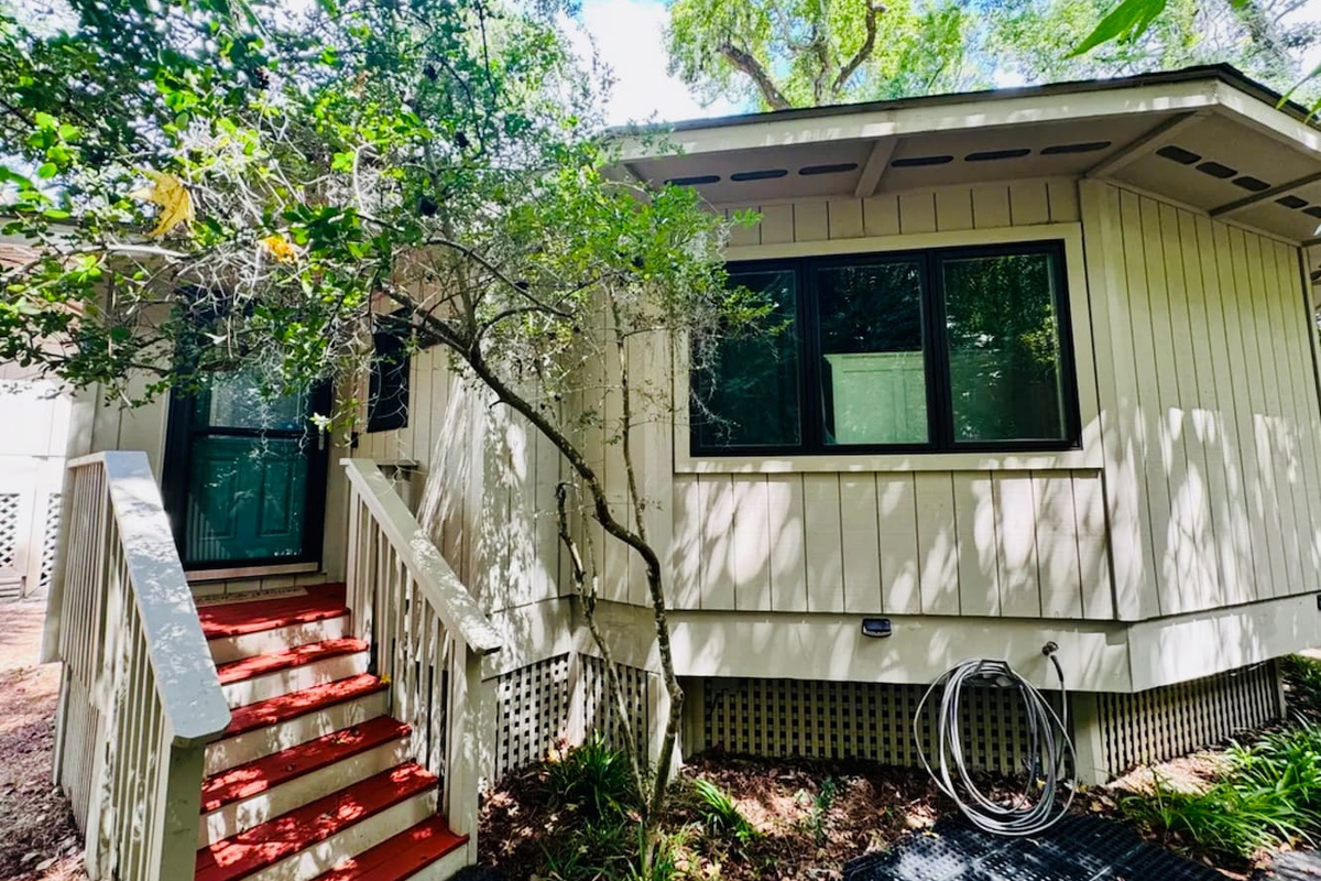 Steps up to the bungalow