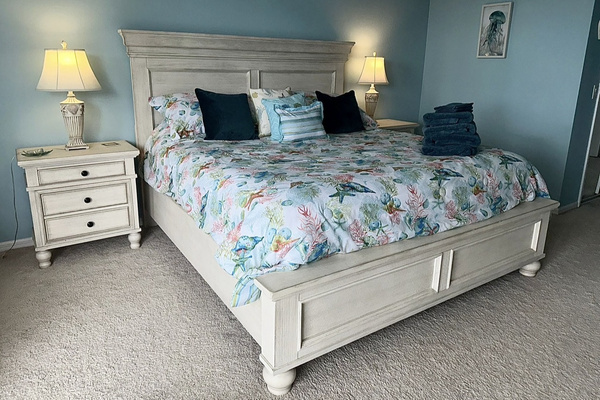 Master Suite very spacious with walk in wardrobe/closet, TV, Doors to Pool and Ensuite Spacious Bathroom