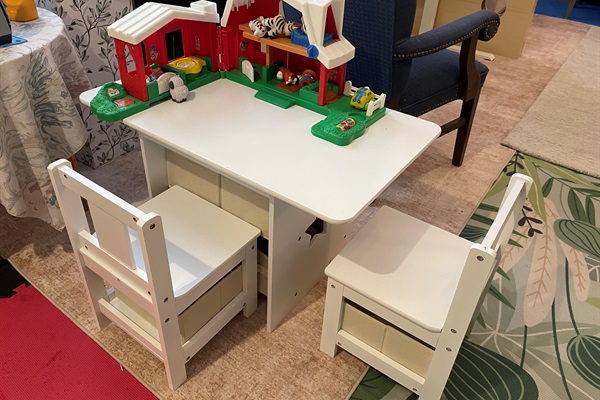 Play table w/ toys