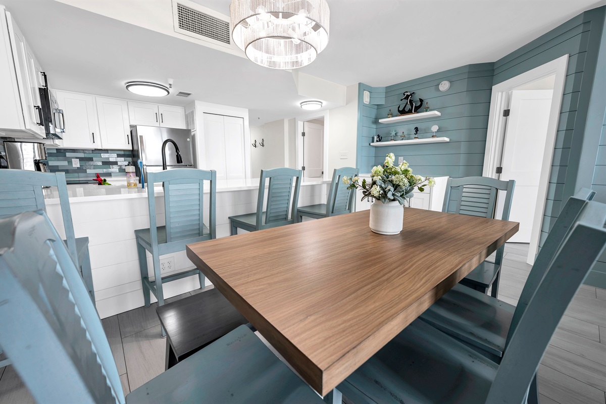 Gorgeous Dining Area Perfect for the Family dinners!