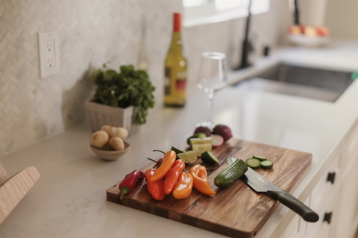 From meal prep to midnight snacks, the kitchen is stocked with essentials to keep you cooking comfortably throughout your stay.