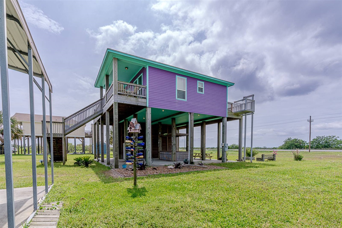 279645d7a7294cb9bc9b9d7381556192 Large | Beachhouse | Texas | TX | Vacation Homes | Galveston | Crystal Beach | Kokomo | Breezy Days | Beachfront Elegance | Sunrise Serenity | Southern Sands Property Management, LLC