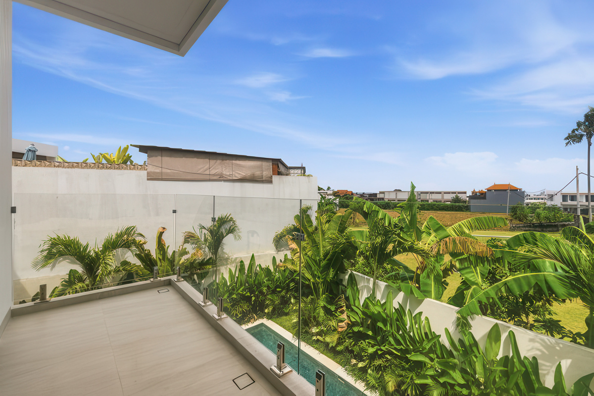 Pool area