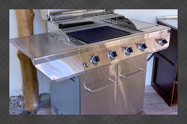 New gas grill means you can entertain in the Grand Cabana. 