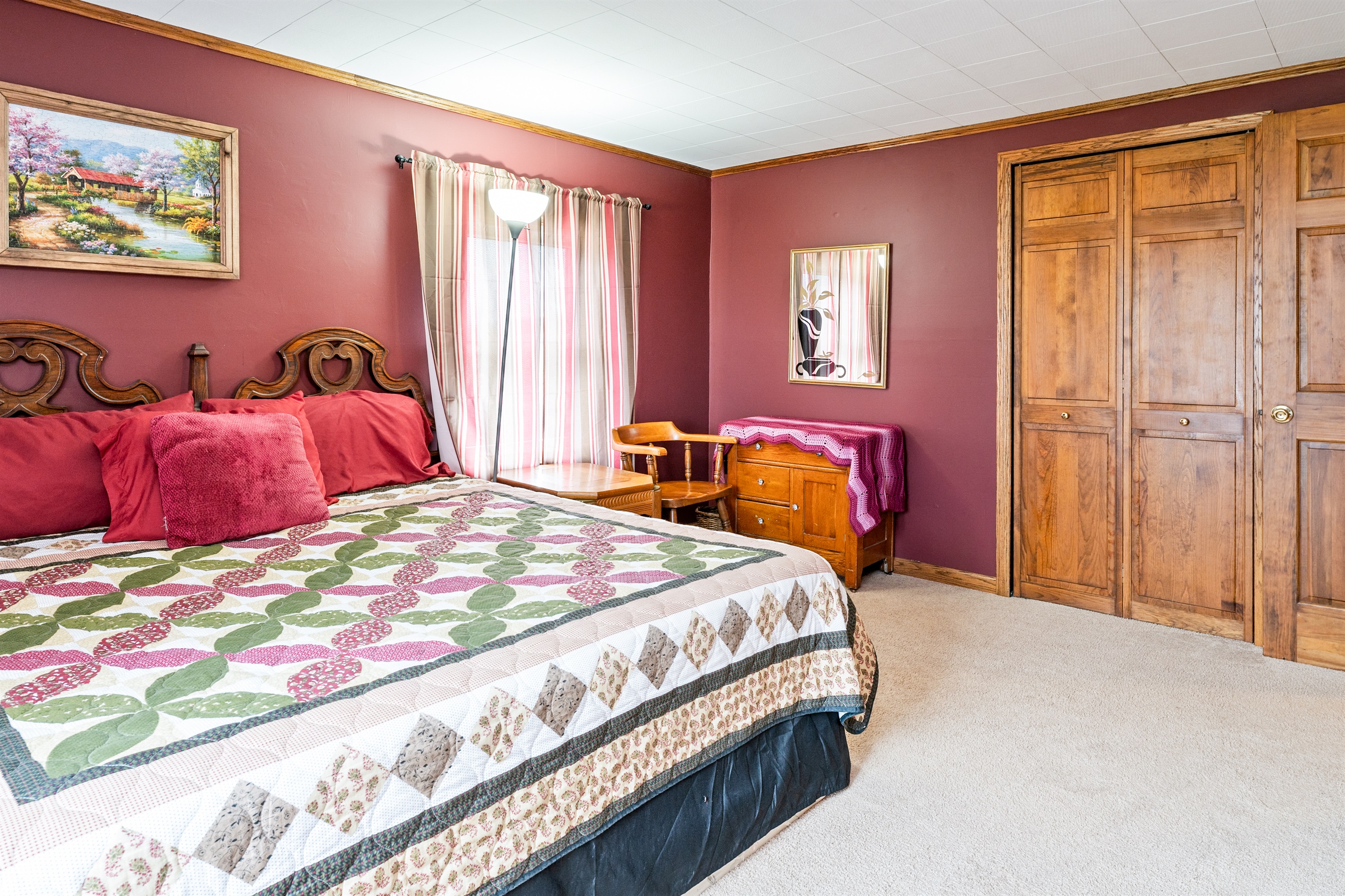 Upstairs Queen bedroom