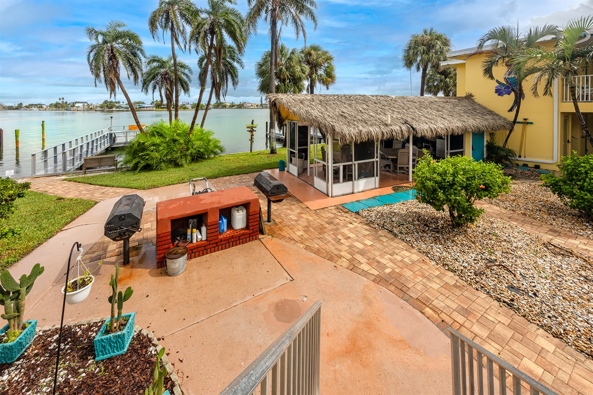 Covered Cabana and grilling area!