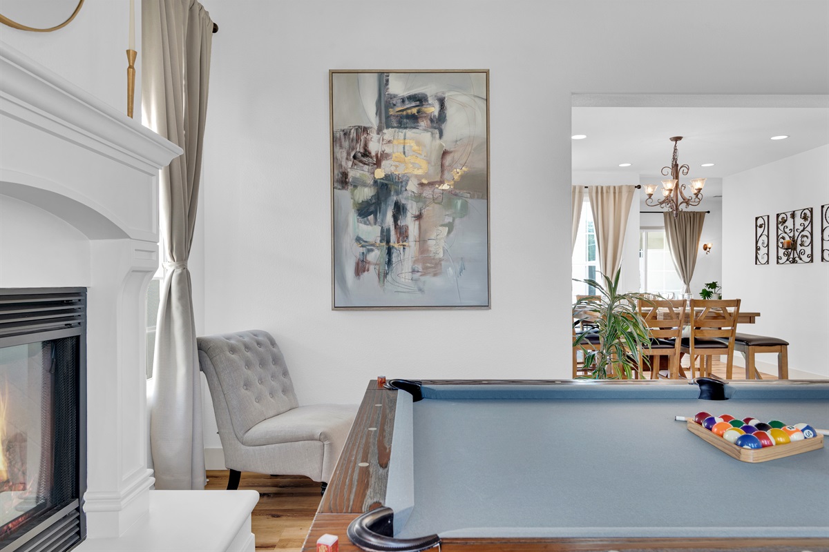 Gorgeous, oversized, upscale artwork throughout