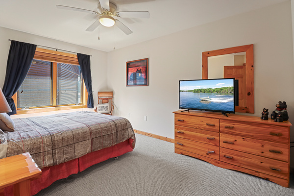Queen Bedroom
