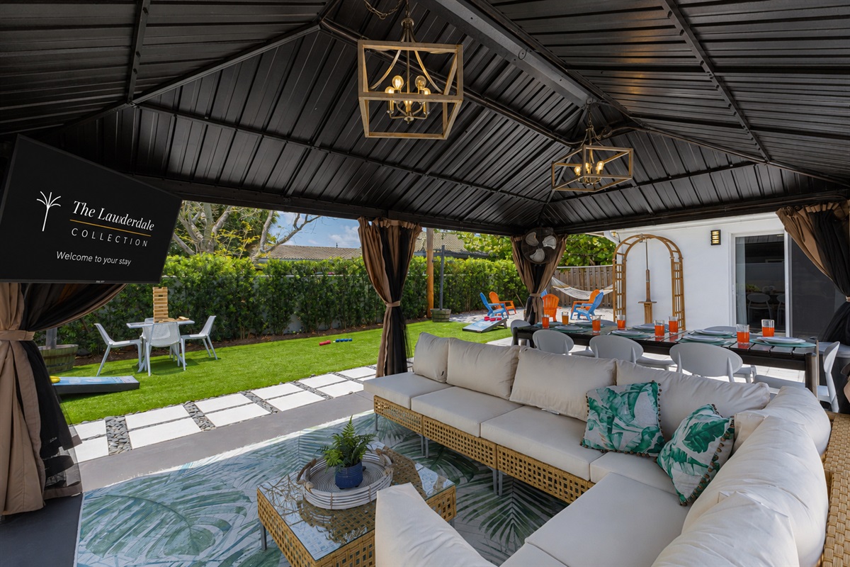 Where the Backyard Becomes the Living Room ✨