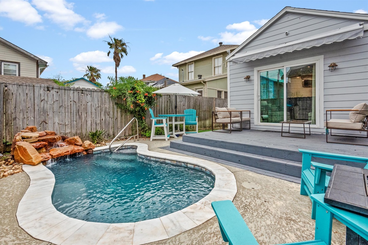 27c0d54851254720bfccf37ff04044fe Large | Beachhouse | Texas | TX | Vacation Homes | Galveston | Crystal Beach | Kokomo | Breezy Days | Beachfront Elegance | Sunrise Serenity | Southern Sands Property Management, LLC