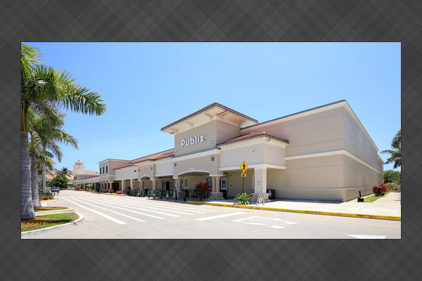Publix is half a mile away — walk or drive. Everything you need, right around the corner.