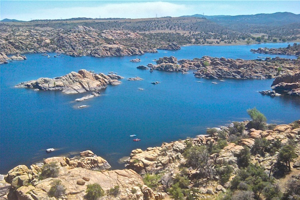 Flume Canyon has multiple loop options with great views of Watson lake, canyons and the lushest part of Prescott, Granite Creek below the dam.