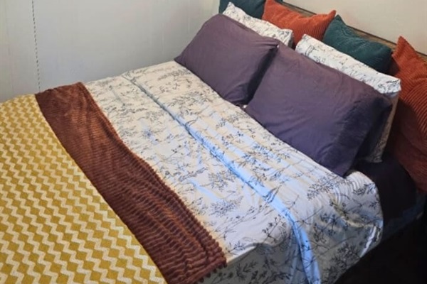 Granary‑house‑second‑bedroom‑botanical‑bedding