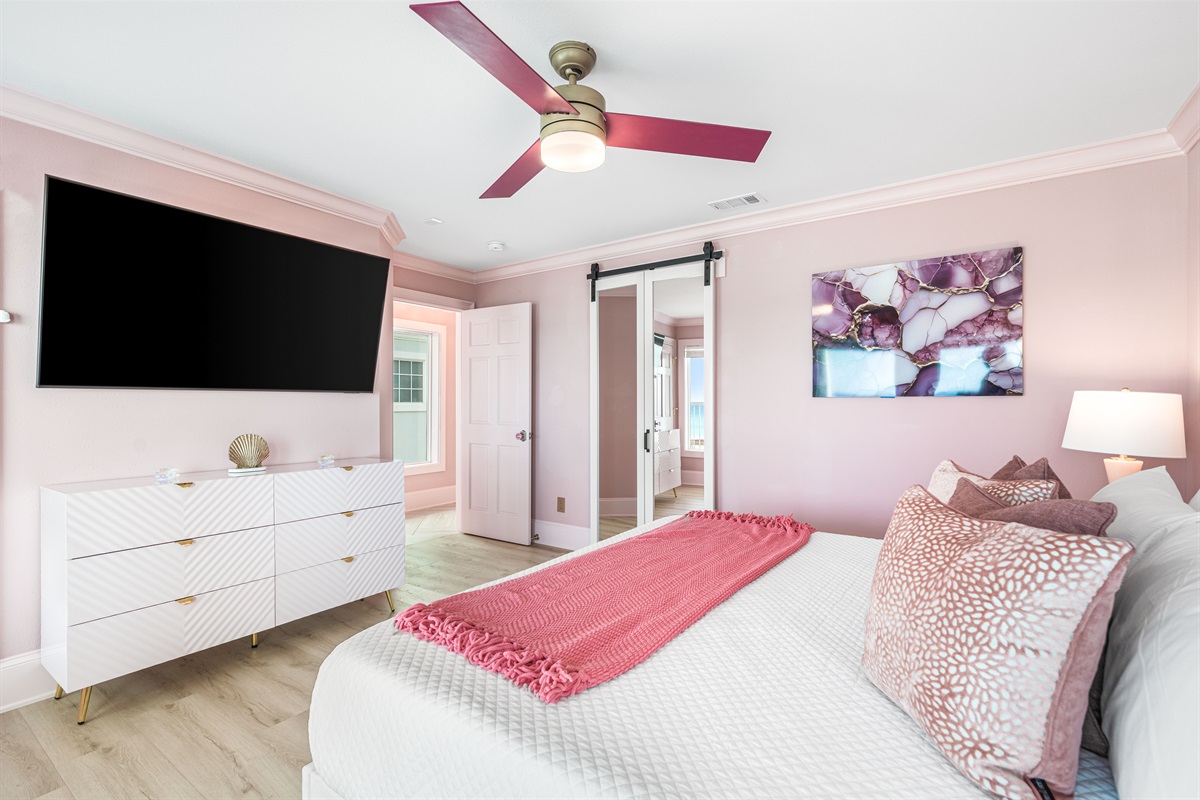 Beachfront King Suite | First Floor