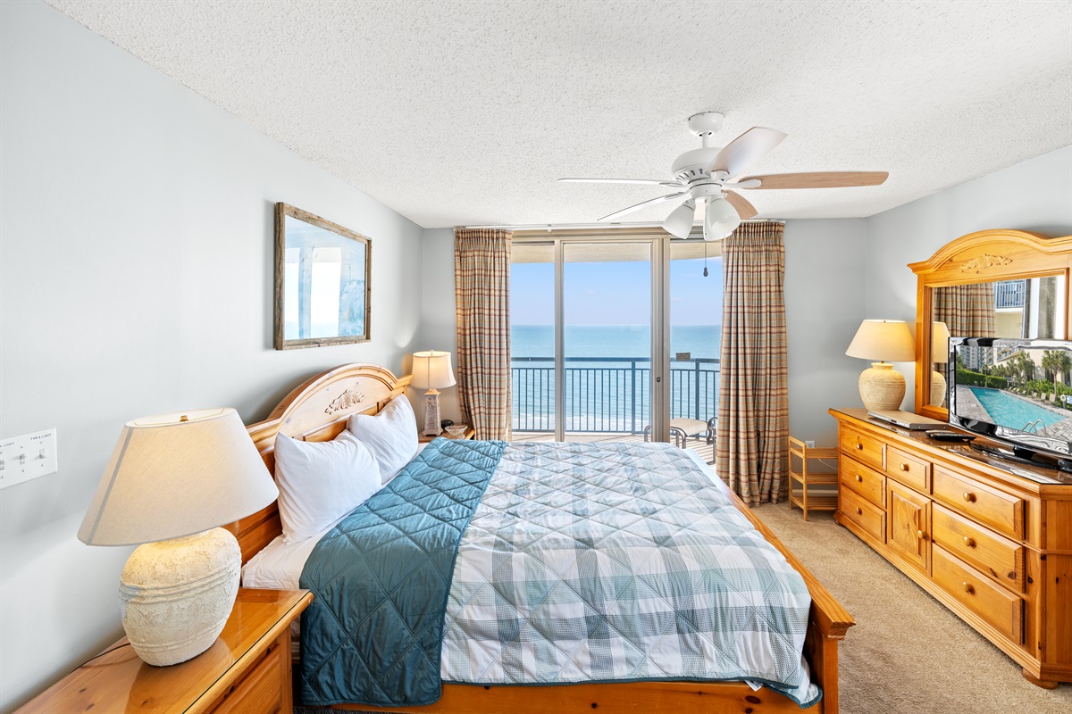 King in Main Bedroom 