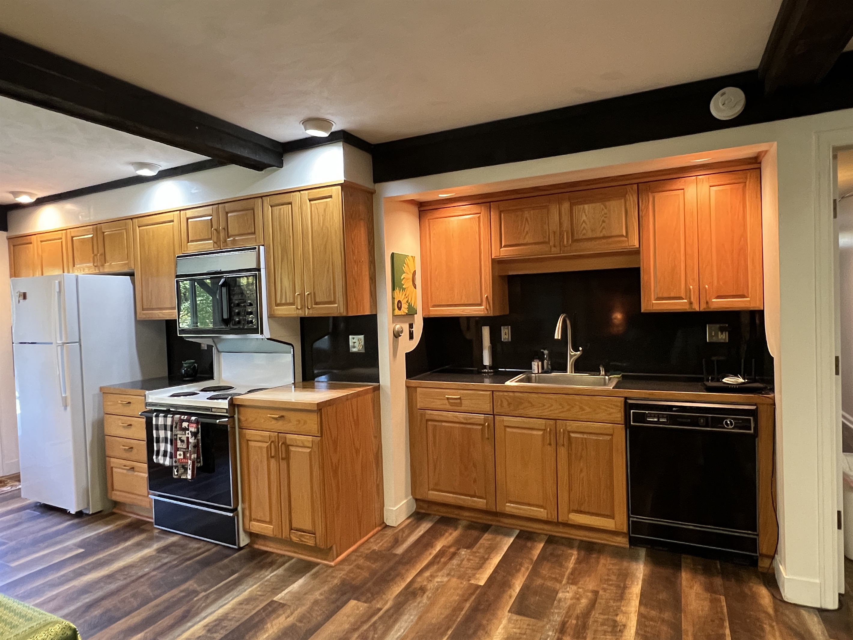 Well stocked kitchen!