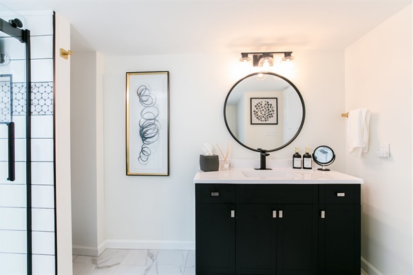 Freshly Updated 5BR2.5B 5min to ND Stadium, photo 27
