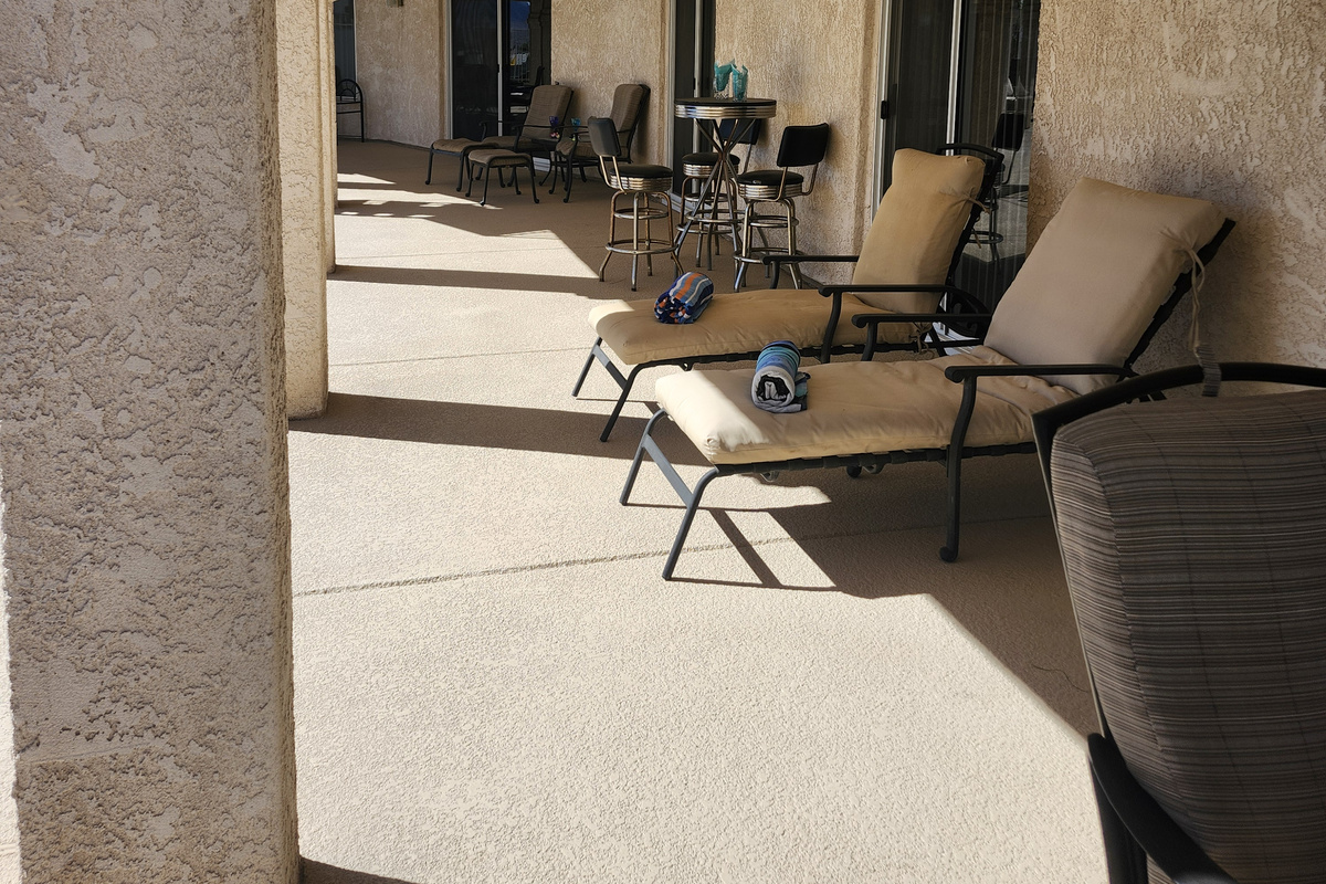 Lounge poolside