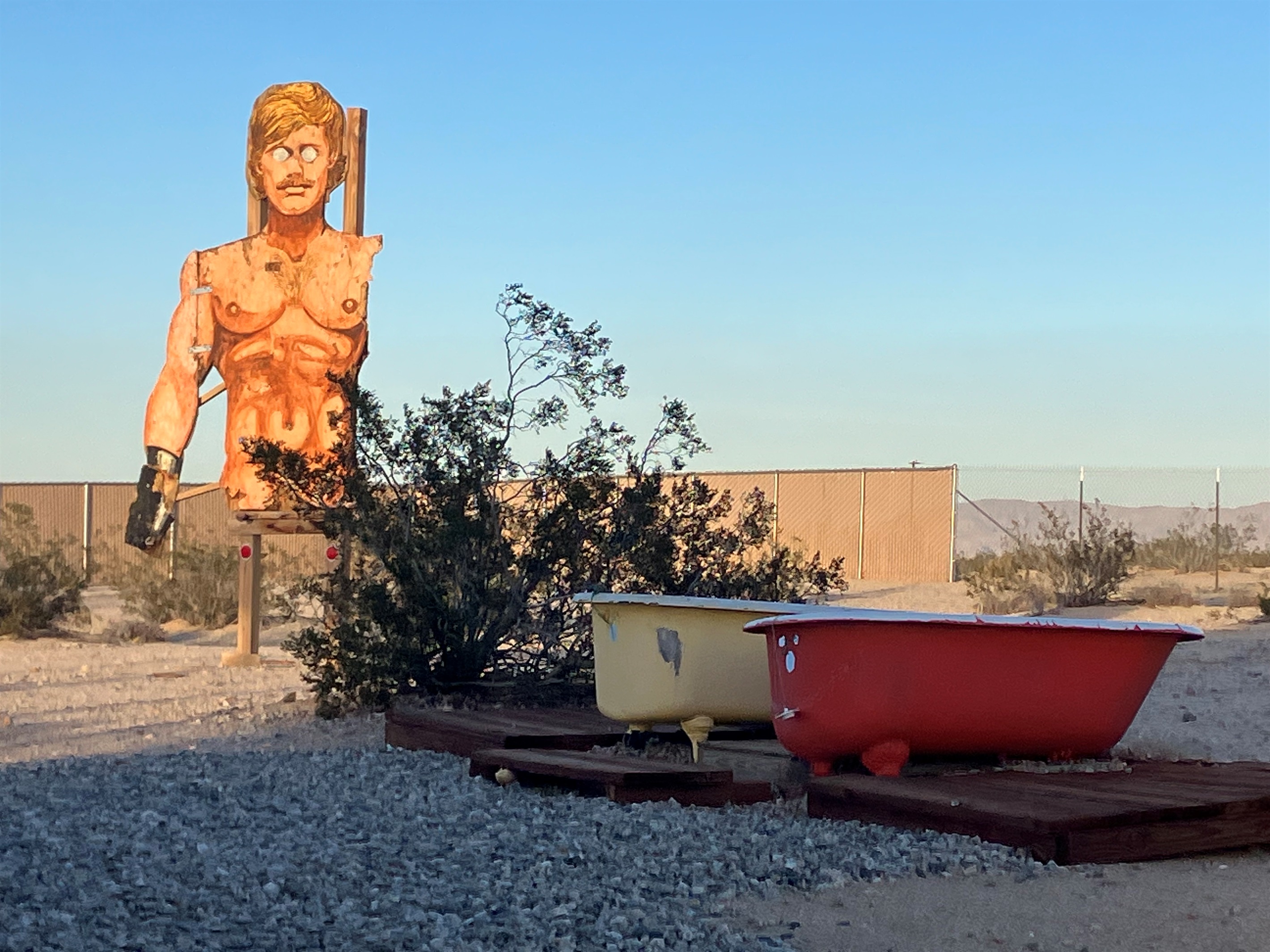 Soaking tubs (decorative)