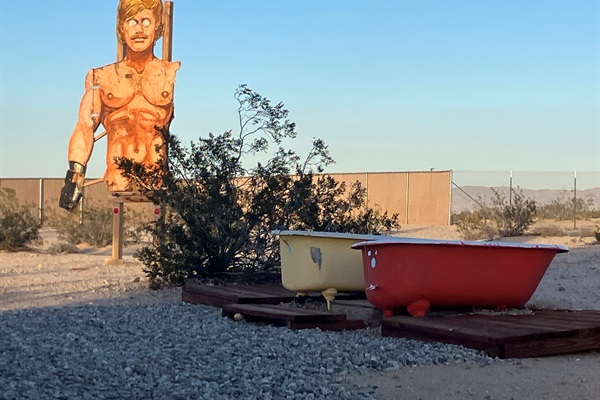 Soaking tubs (decorative)