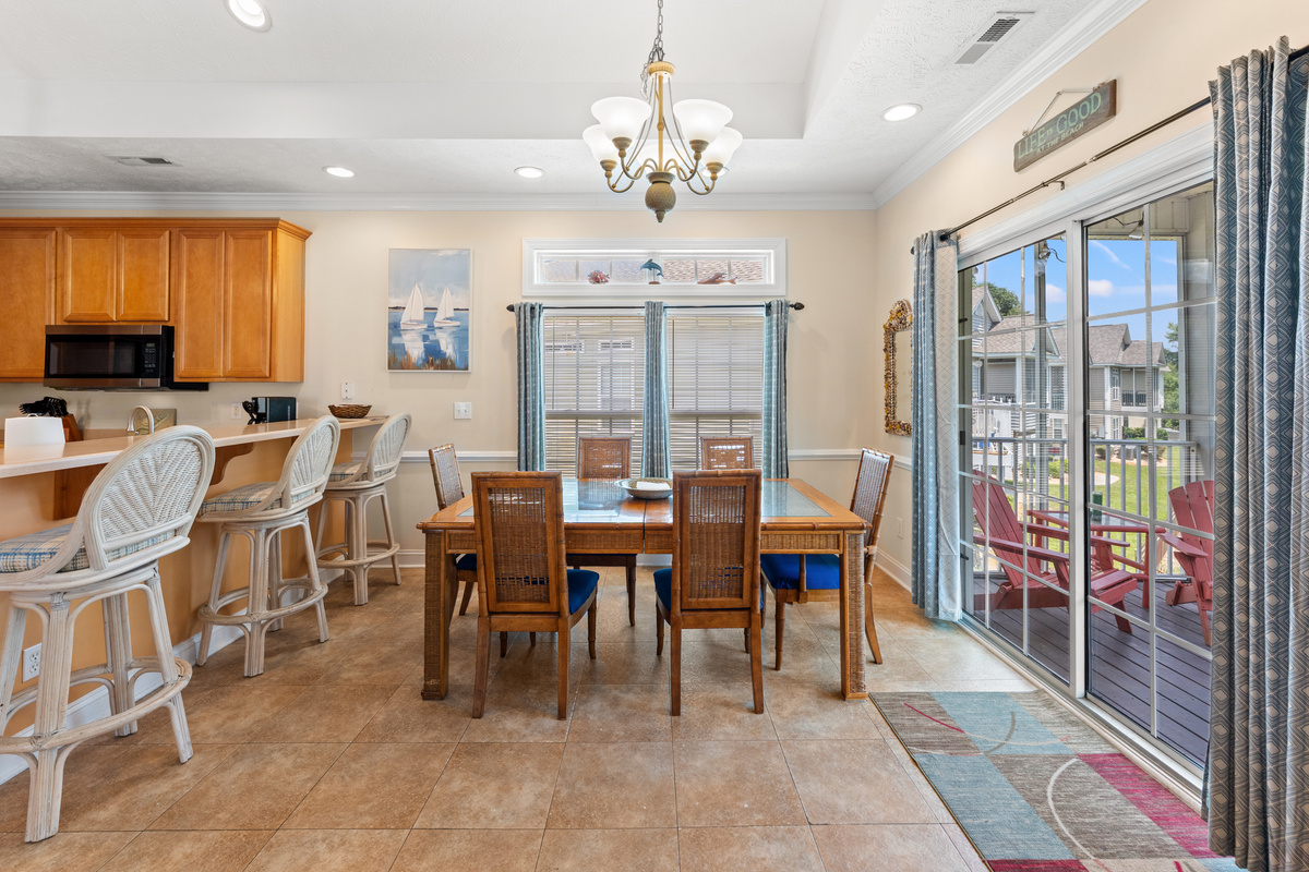 Dining for 6 with patio access