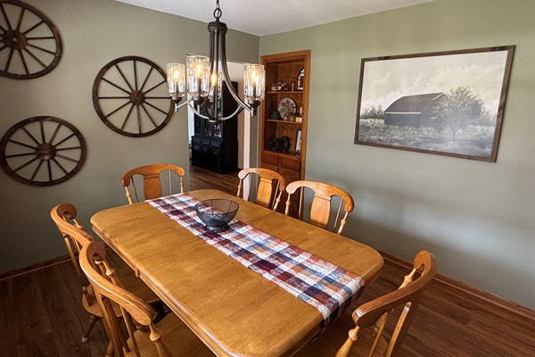 Dining Room: Seating for 6 (spare chairs in the coat closet)