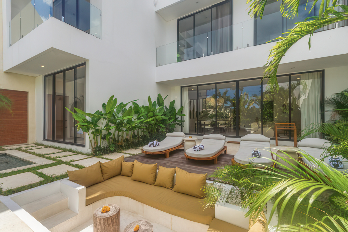 Pool area