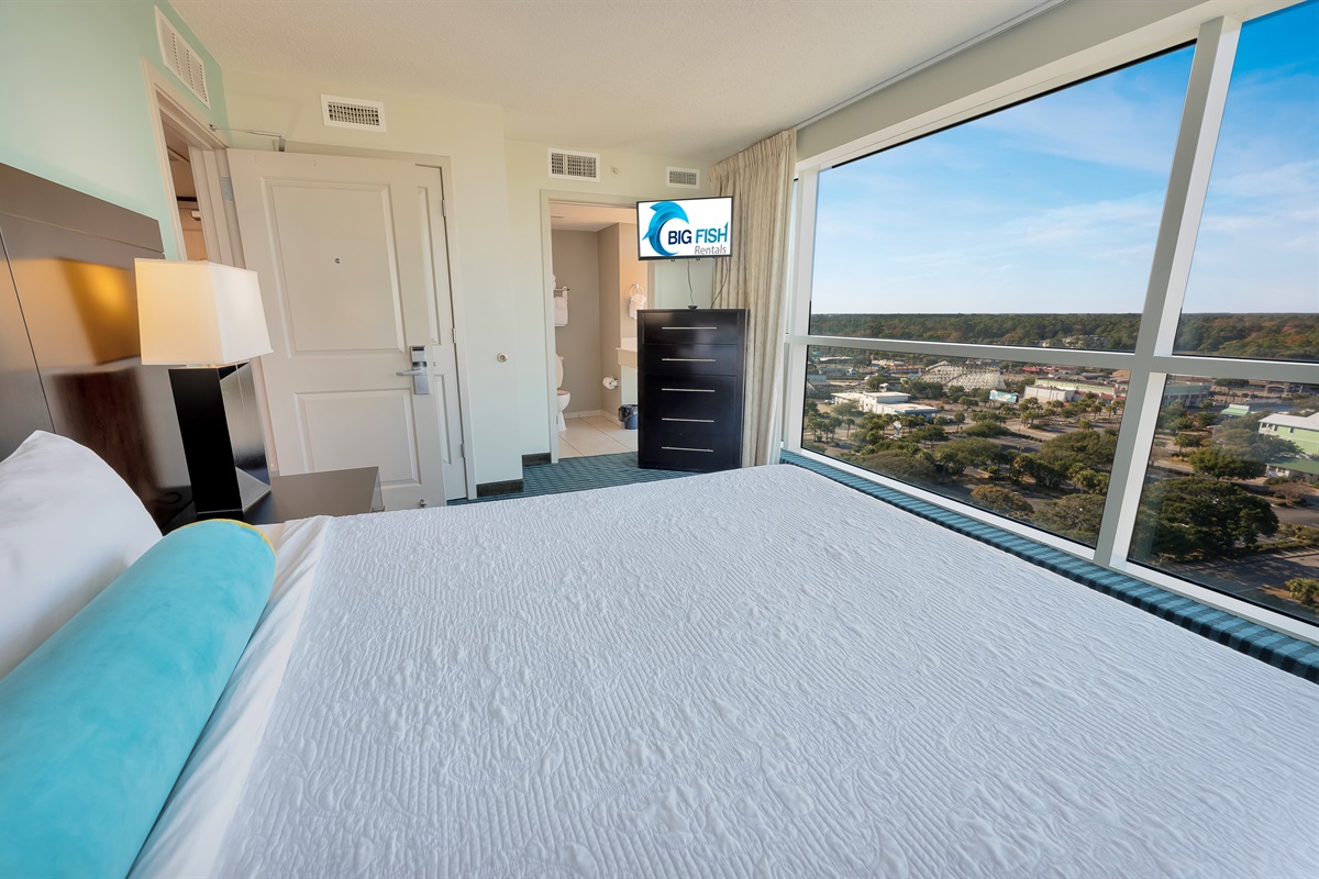 Beautiful Bedroom with Amazing Views 🌊☀️