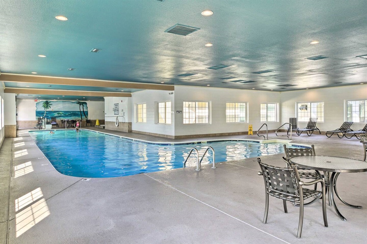 Community Amenities | Indoor Pool