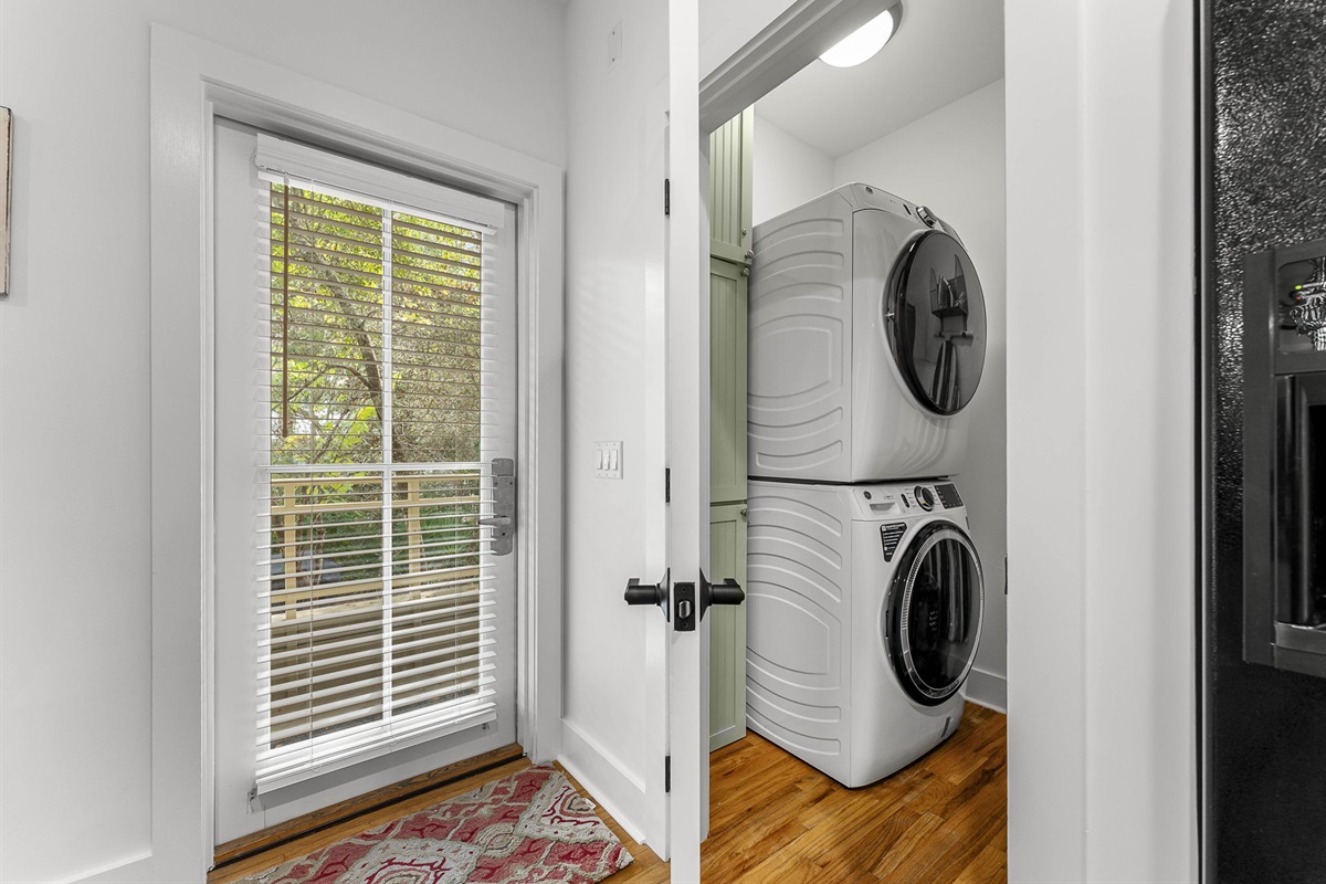 Laundryroom with full size machines