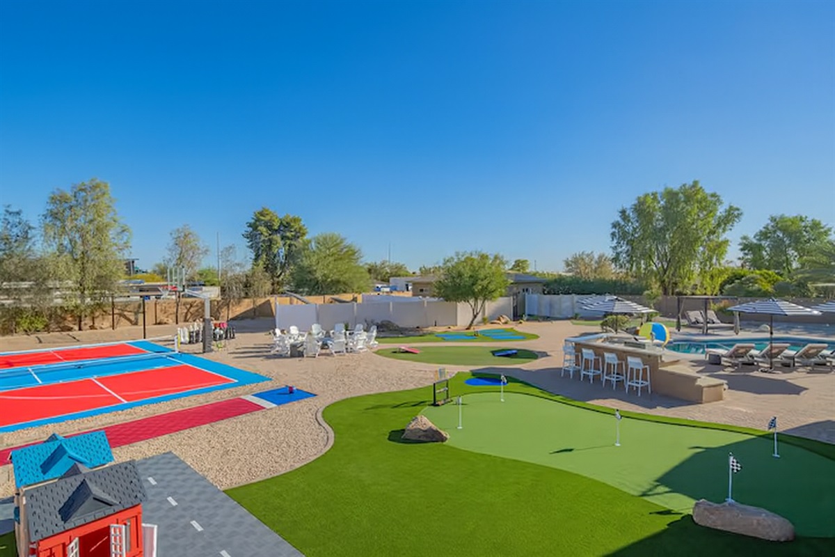 Expansive turf and recreation space — built for group gatherings and tournaments.