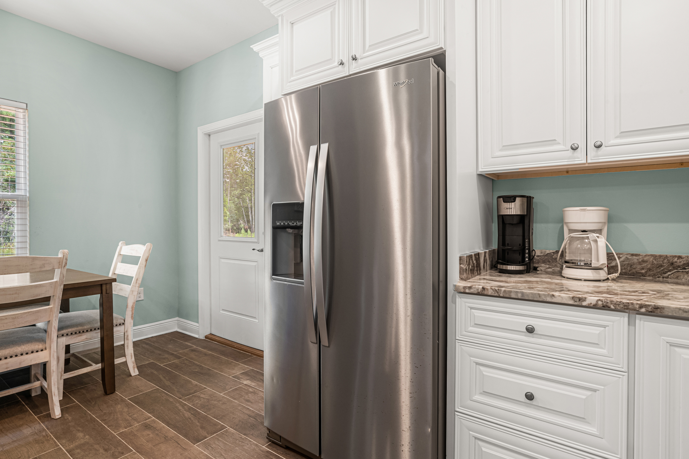 Drip coffee pot and keurig