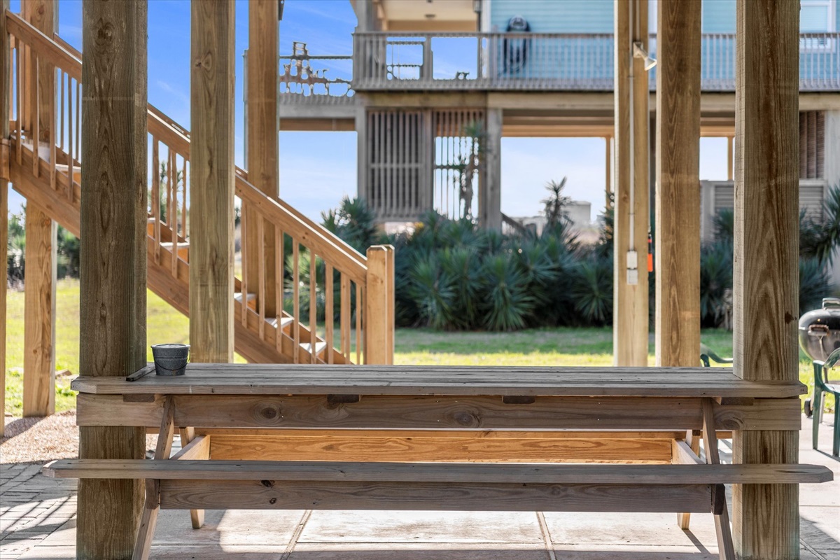 286982f2bd20404db99f198e52625c9d Large | Beachhouse | Texas | TX | Vacation Homes | Galveston | Crystal Beach | Kokomo | Breezy Days | Beachfront Elegance | Sunrise Serenity | Southern Sands Property Management, LLC
