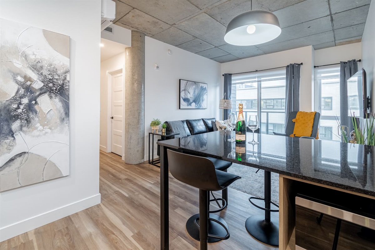 Condo bien situé et moderne!