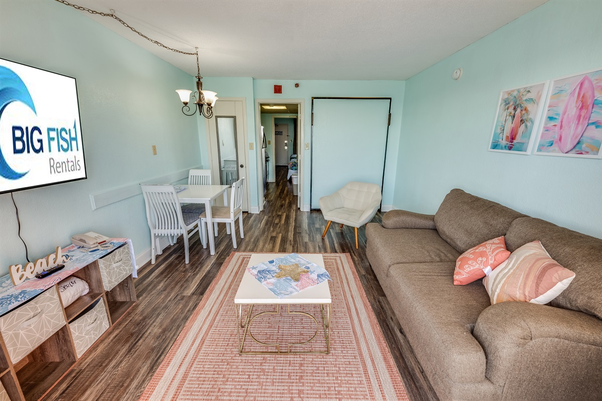 Amazing Living Room with Stunning Views🌊☀️