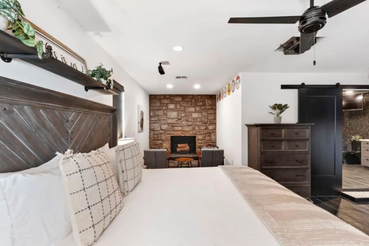Bedroom