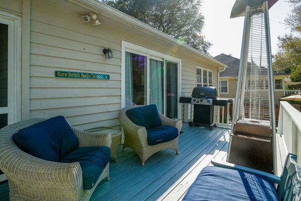 Outdoor Seating, Grill