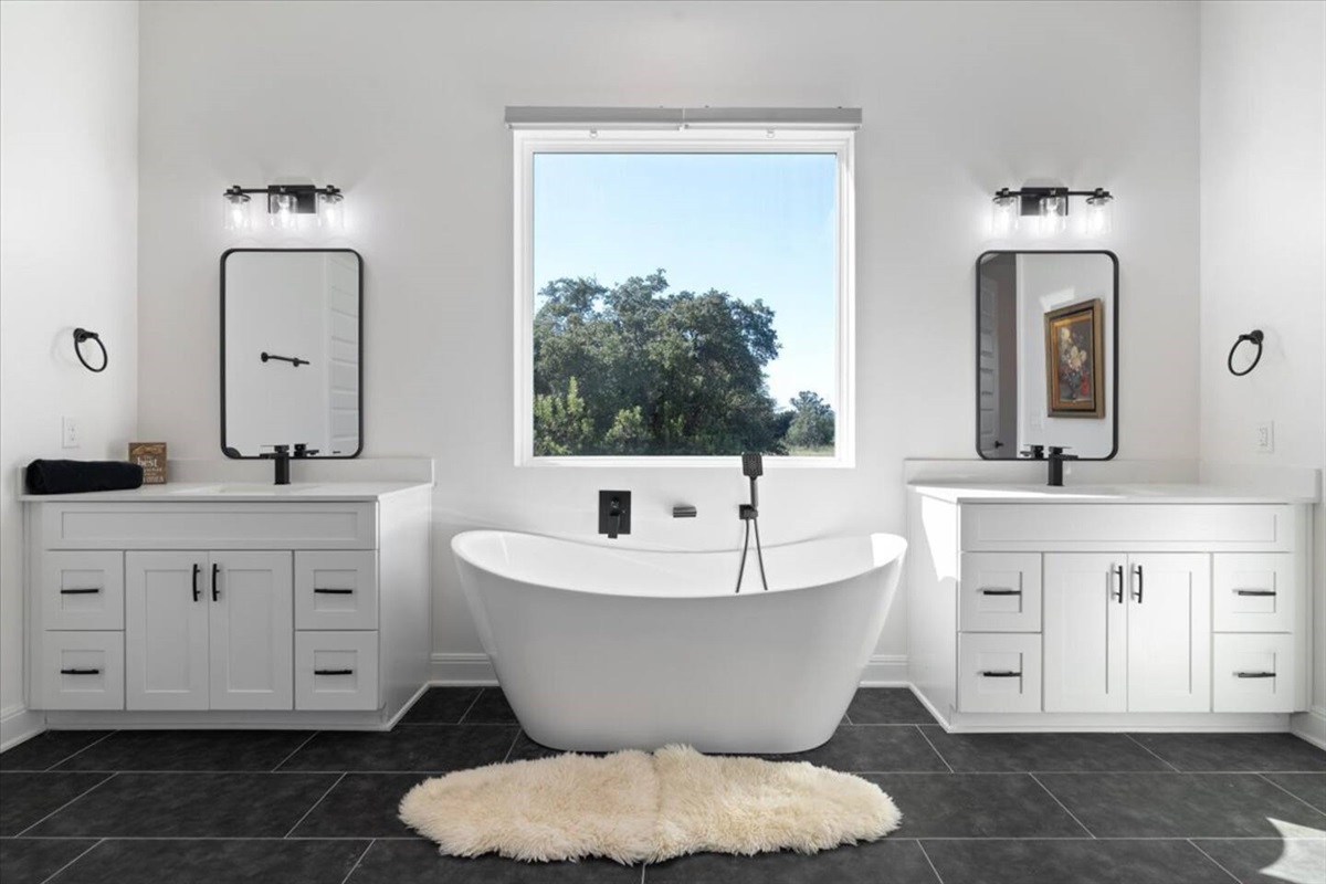 lux master bath
