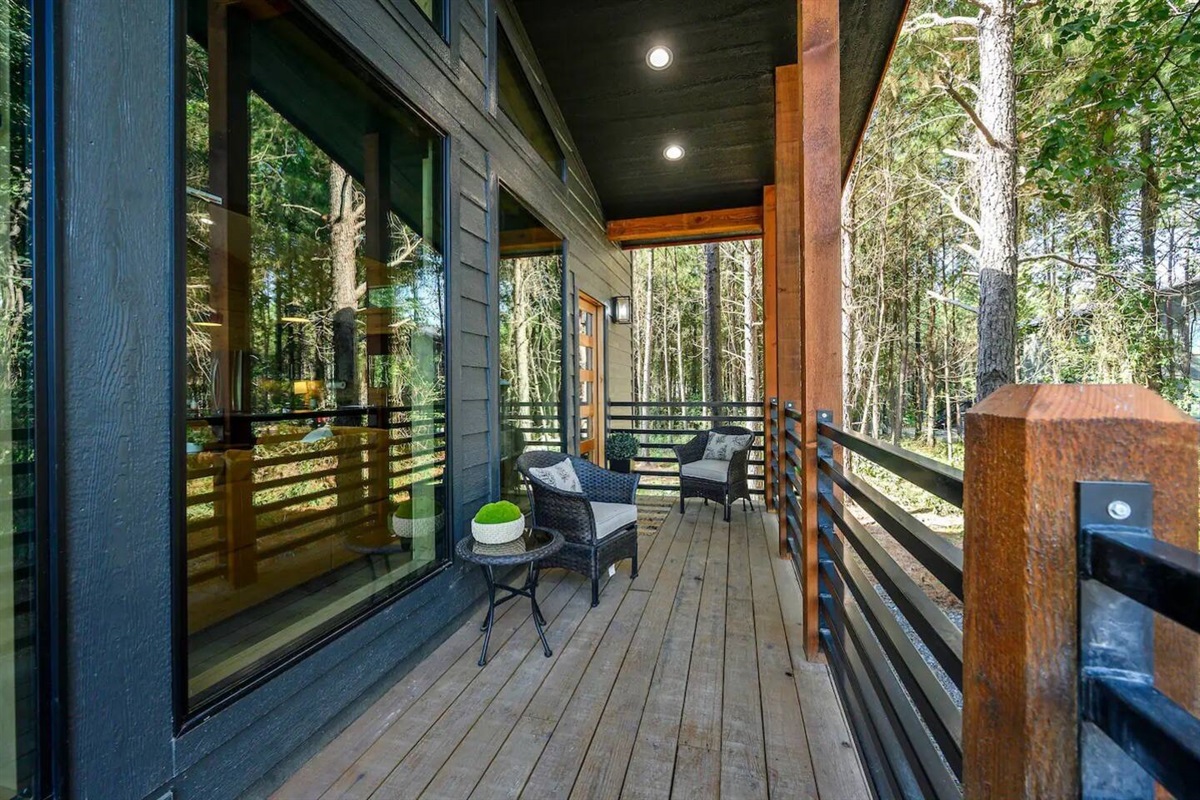 Fantastic property with thoughtful details. Really liked ALL the amenities which included an EV charger which has not been common in my experience.