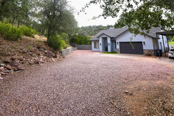 Welcome to our slice of paradise! Tucked away from it all, yet close to Main Street, Green Valley Park, Mazatzal Casino, and downtown