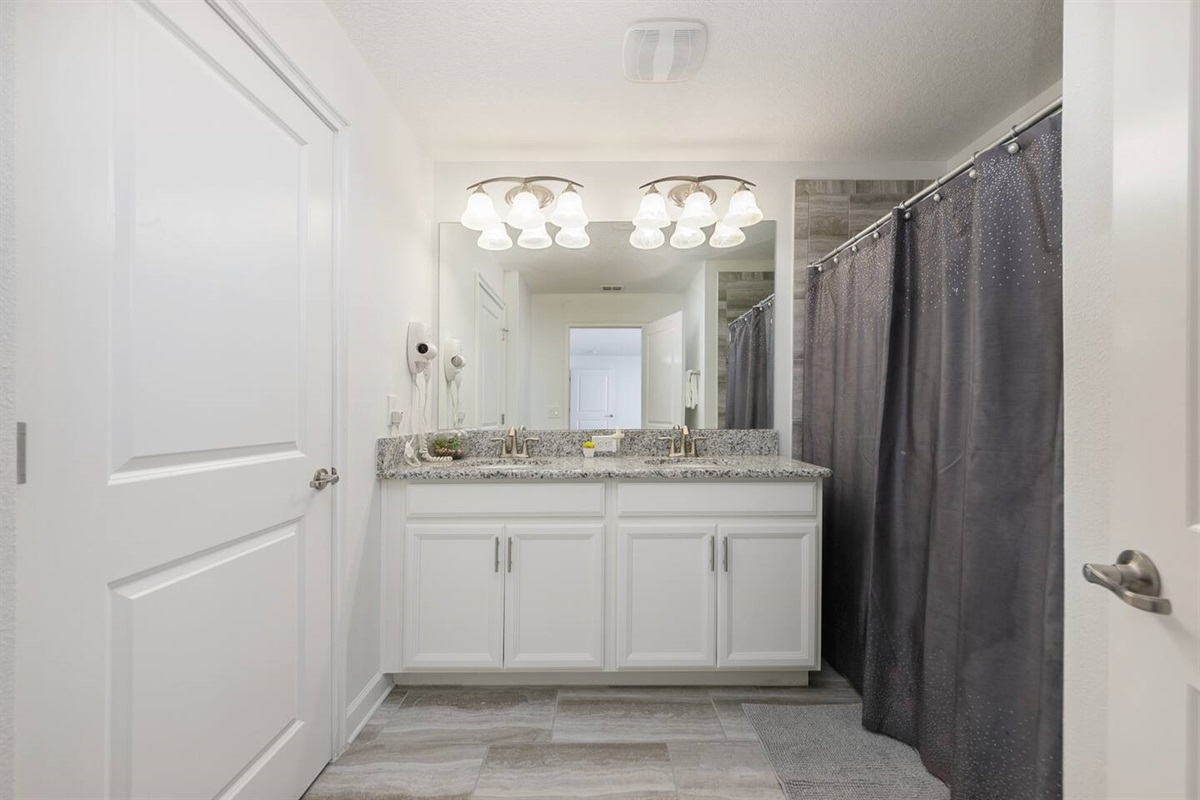 Master bedroom bathroom
