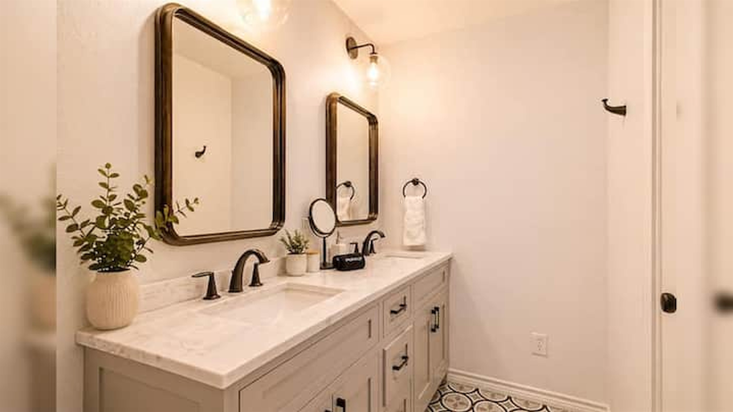 Double vanity with plenty of space to get ready comfortably