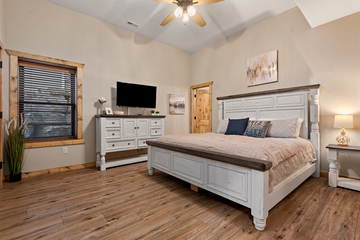 Lower level King bedroom #1 w/ ensuite