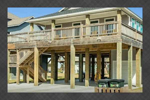 28a9e0ed734f4e61b341518165146d9b Medium | Beachhouse | Texas | TX | Vacation Homes | Galveston | Crystal Beach | Kokomo | Breezy Days | Beachfront Elegance | Sunrise Serenity | Southern Sands Property Management, LLC