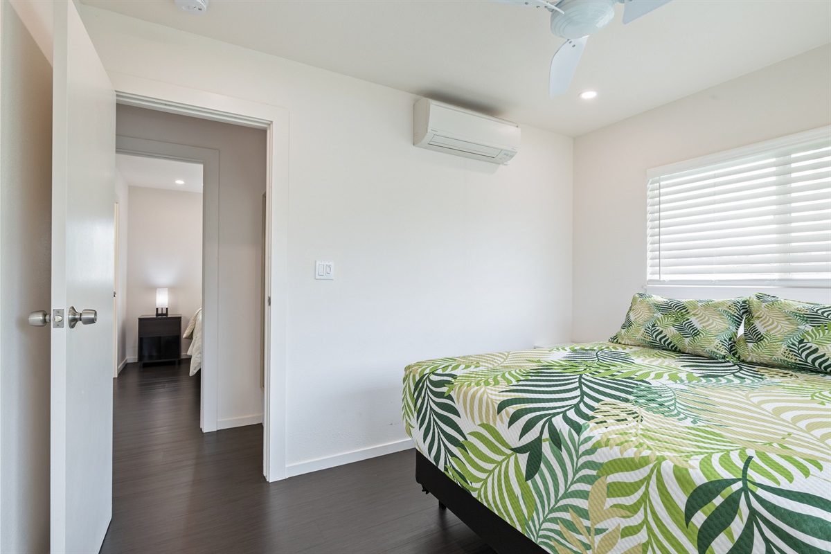 Queen Bed + A/C