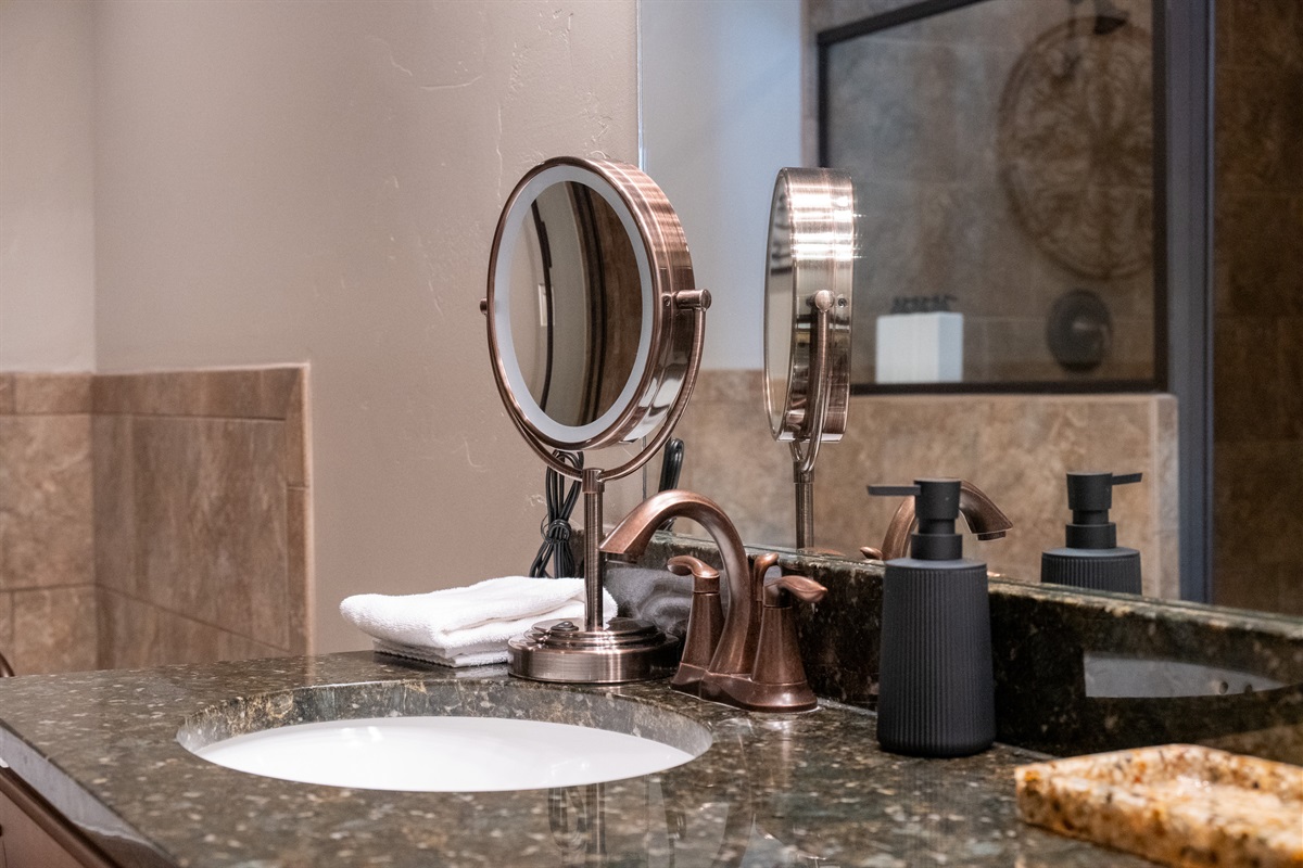 Start your day with ease in a clean, well-appointed bathroom.