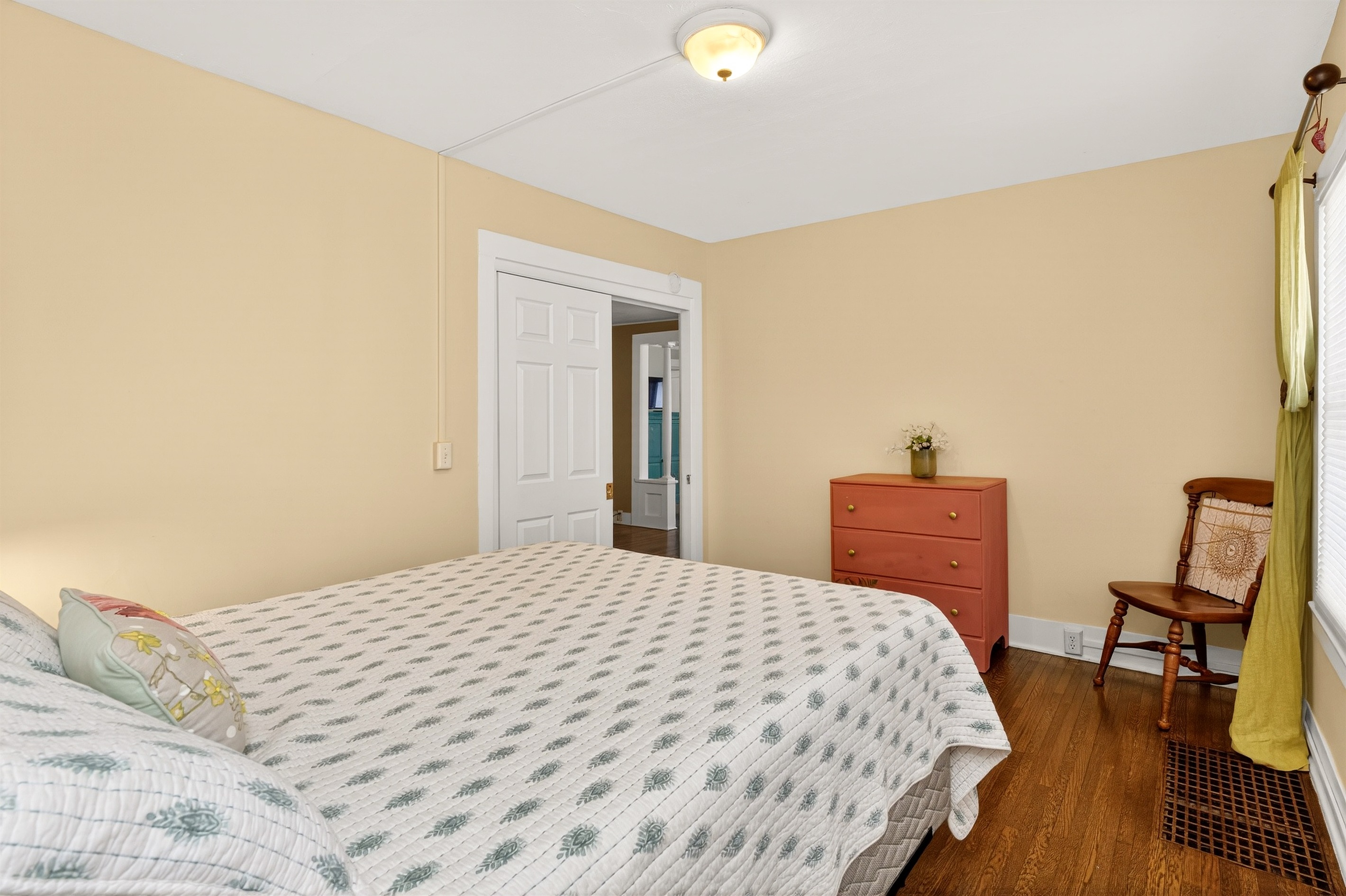 Spacious main floor Queen bedroom