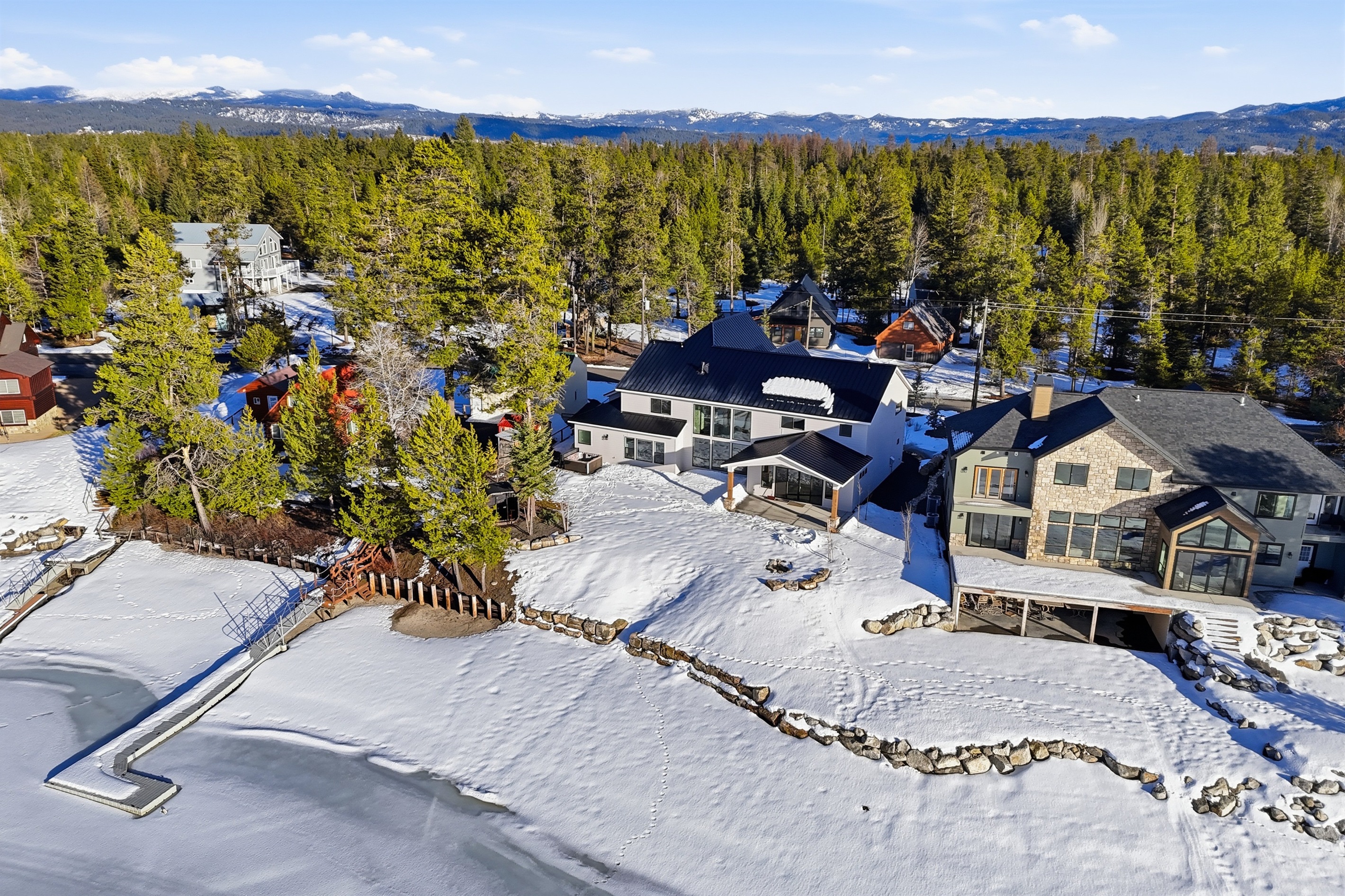 Breathtaking Shoreline Views from This Luxury Mountain Home