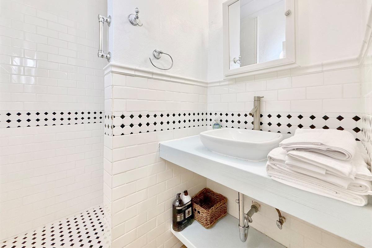 Second bedroom bathroom